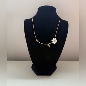 Kate Spade dazzling daisies Necklace